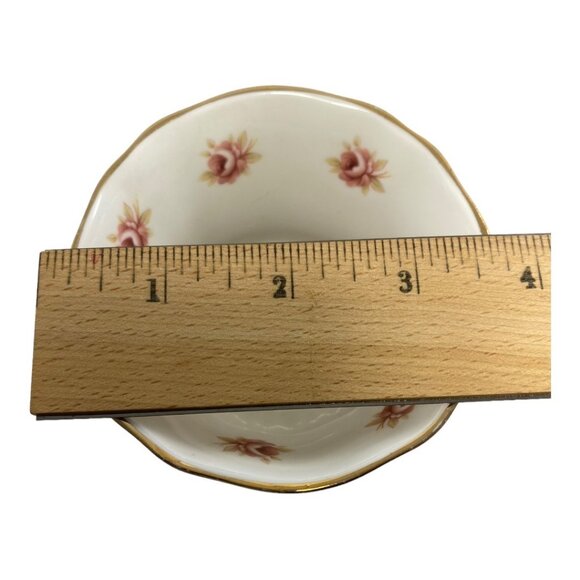 Paragon Pembroke Fine Bone China Teacup & Saucer Set Made in England Red & Gold - Picture 2 of 8